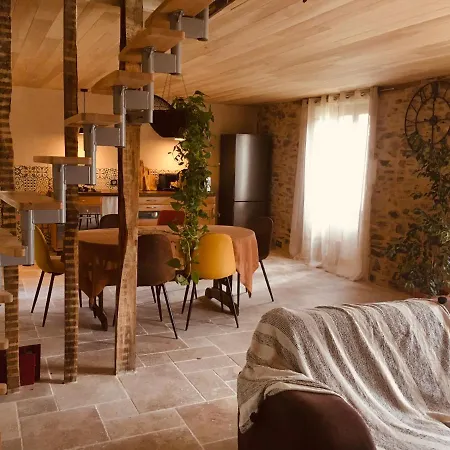 Jolie Maison En Perigord ホテル